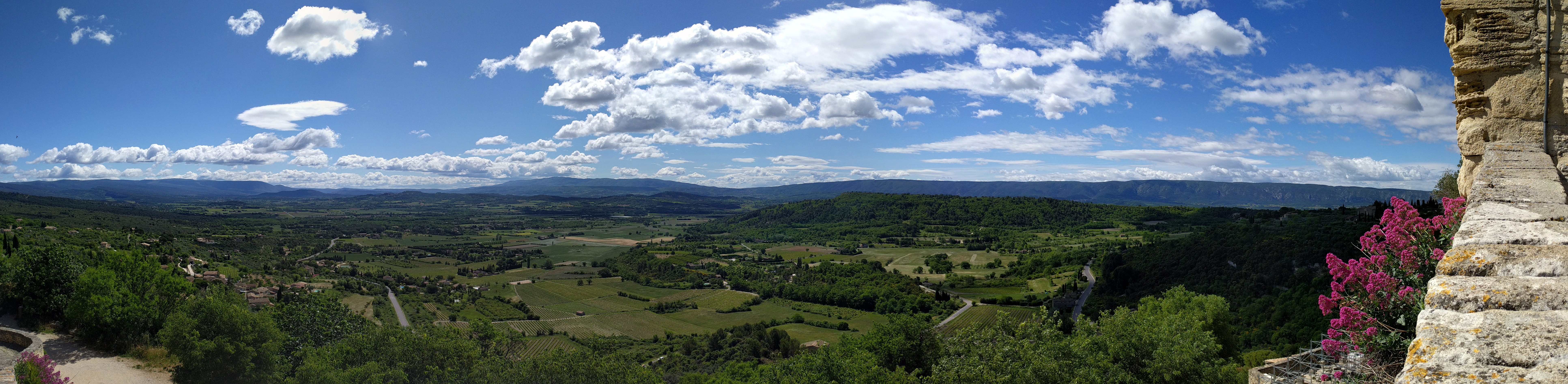 One more panorama from Gordes