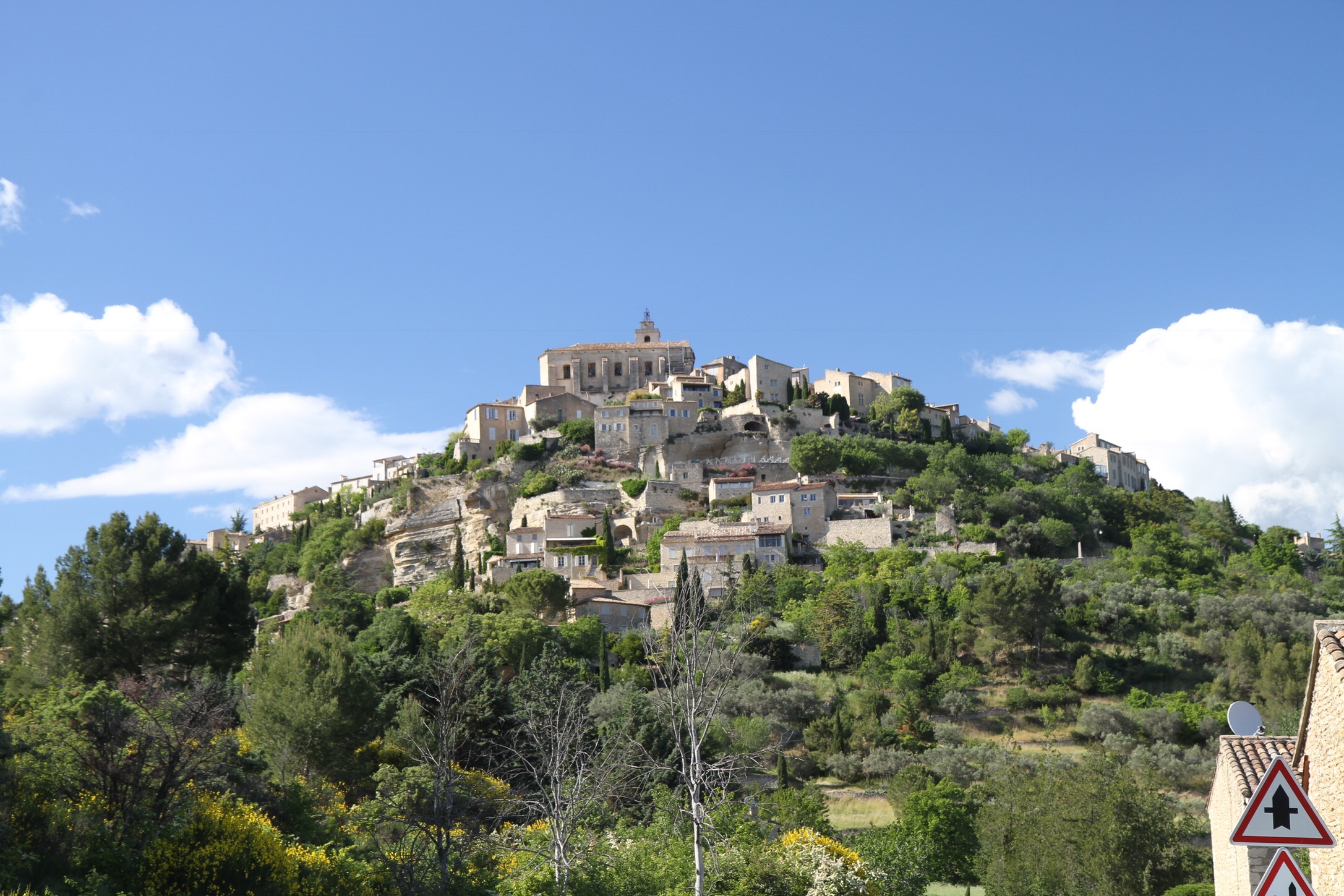 A great look at Gordes up on the hill, as seen from the road when driving back to Gordes from Roussillon