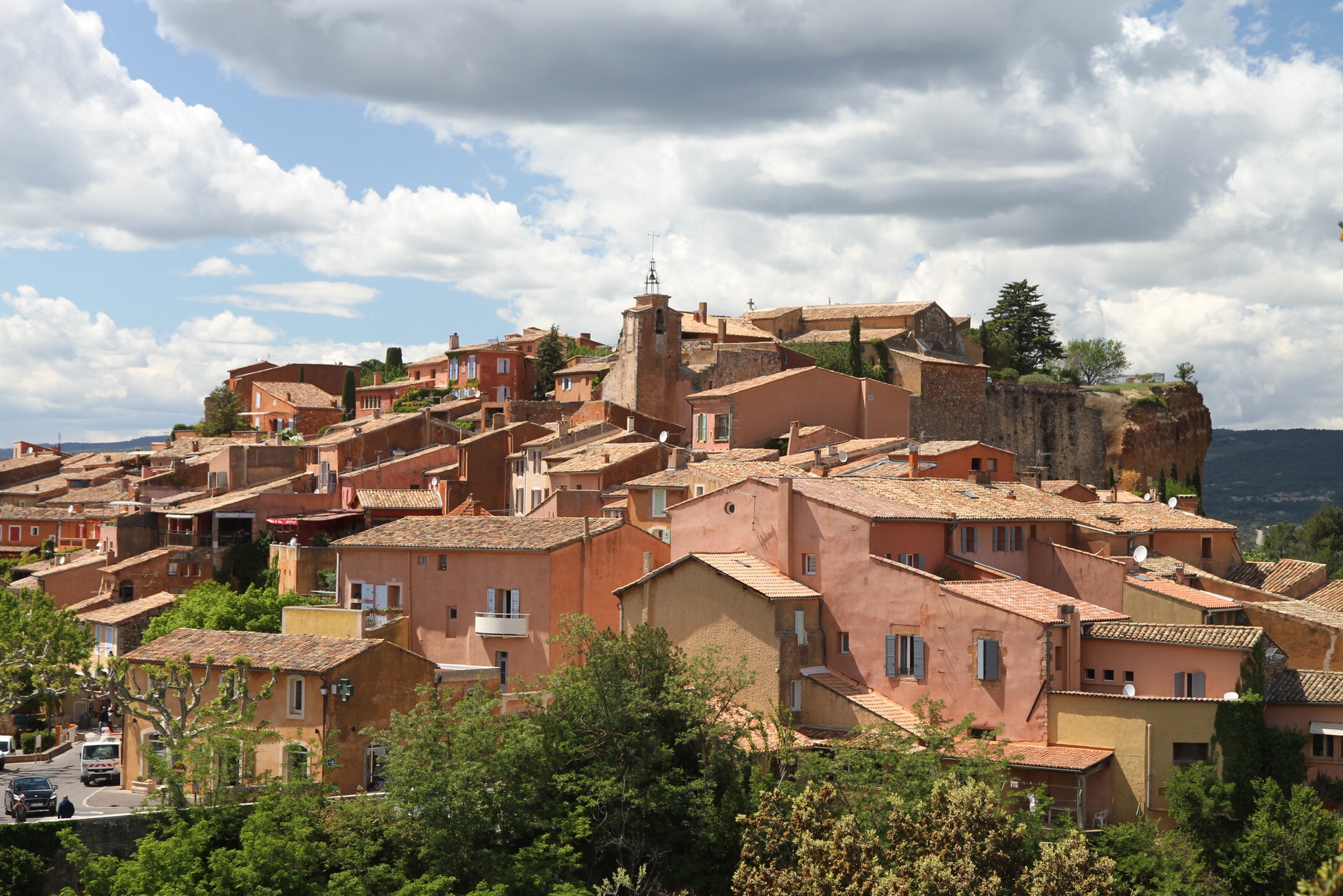 The ochre-colored buildings of Roussillon